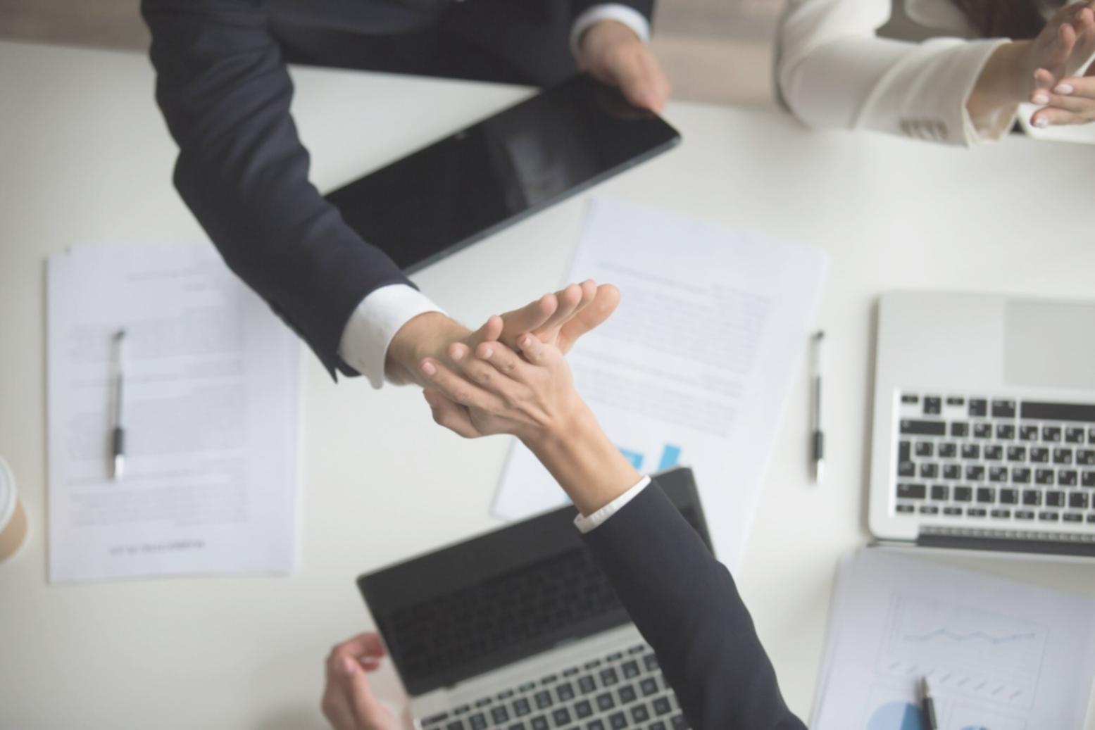 Students learning keyword research techniques in classroom setting